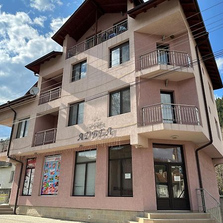 Advel Guest Hous Hotel Madzhare Exterior photo